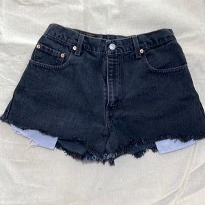 Black 560 Levi jean shorts size 30